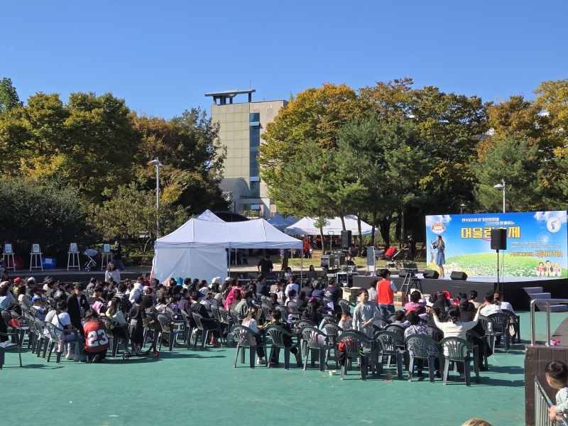 연수구는 상인회와 상인들이 주도하는 매출 주도형 골목상가축제를 성황리에 개최했다